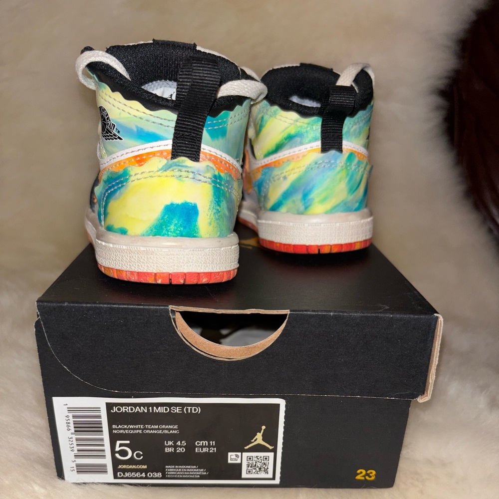 Jordan Kids' Multicolor Mid SE Sneakers
